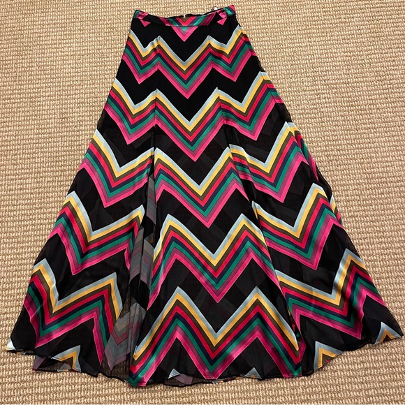 Alice + Olivia Multi Chevron Matching Two Piece Set 4/Small NWT - Picture 4 of 15
